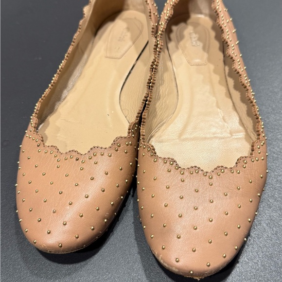 Chloe Shoes - Chloe Studded Scalloped Leather Flats - Tan